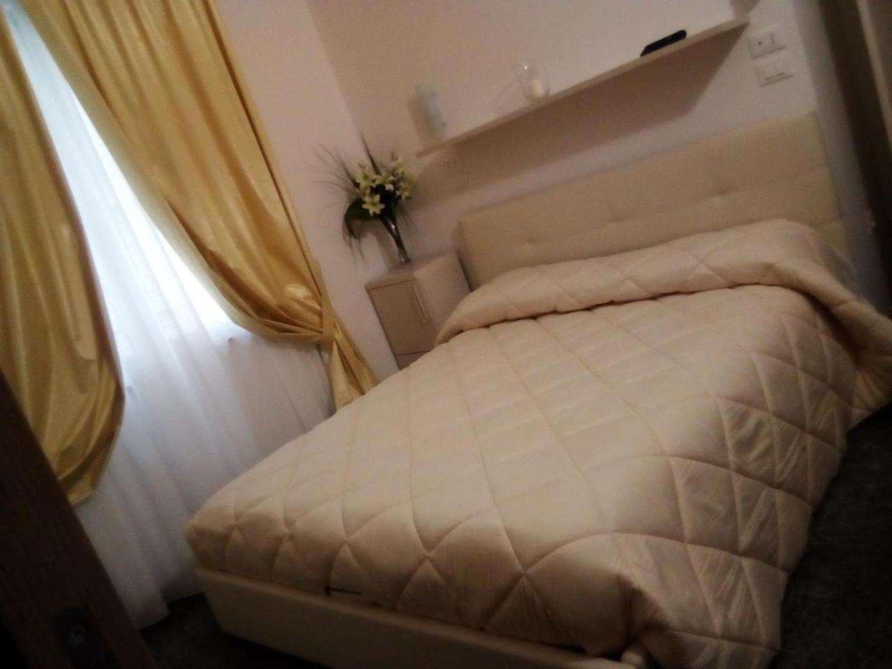 Bed and Breakfast Officina Urban Sleep Сан-Бенедетто-дель-Тронто Экстерьер фото