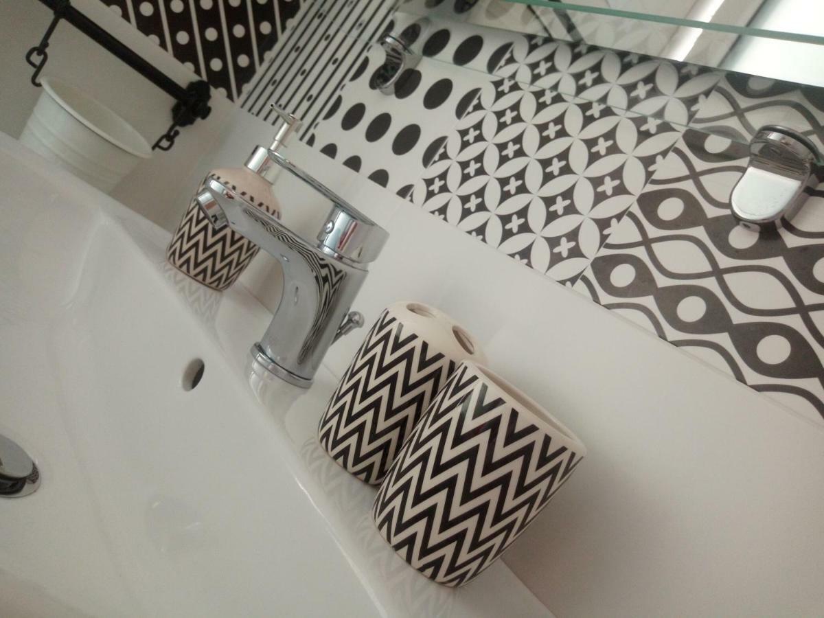Bed and Breakfast Officina Urban Sleep Сан-Бенедетто-дель-Тронто Экстерьер фото